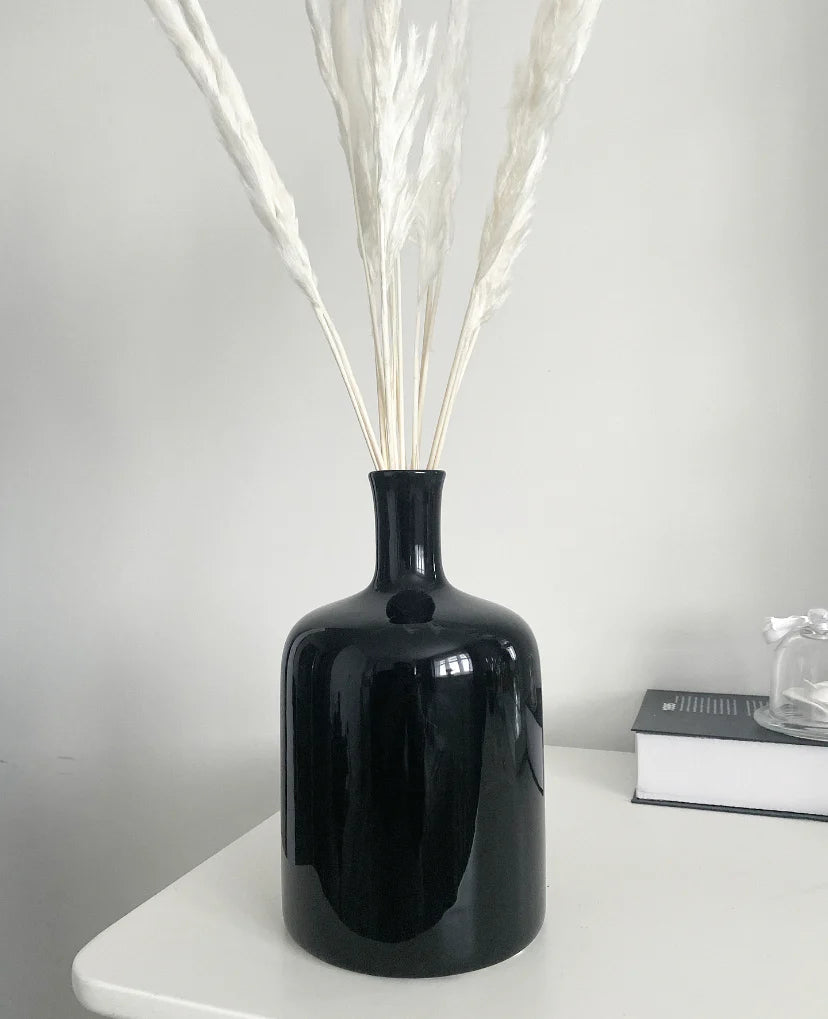 Teo white gloss vase