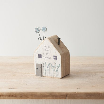 “Enjoy the little thing” wooden house decoration